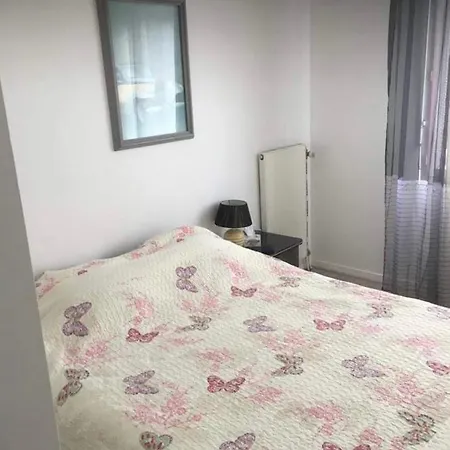 Apartman Chambre Proche De La Defense
